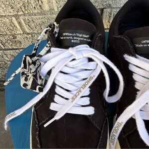 Off-White Low Vulcanized Sneakers by Virgil Abloh size 41”
